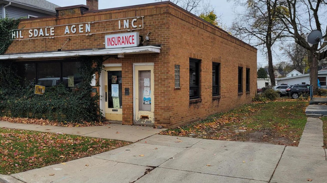 62 Waldron Street, Hillsdale, MI 49242