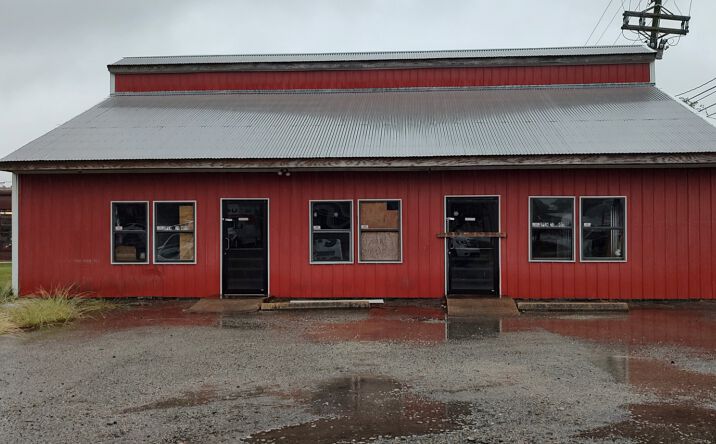 Pictures of Retail property located at 415 W Division St, Jennings, LA 70546 for sales - image #1