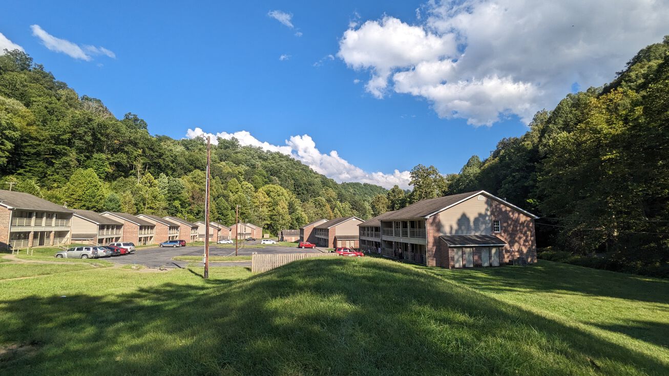 293 Don Whitehead Dr, Appalachia, VA 24216