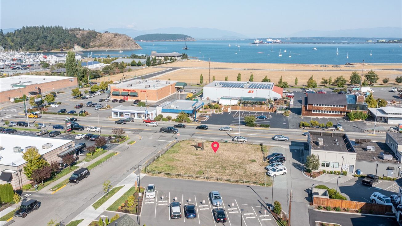 1808 Commercial Ave, Anacortes, WA 98221