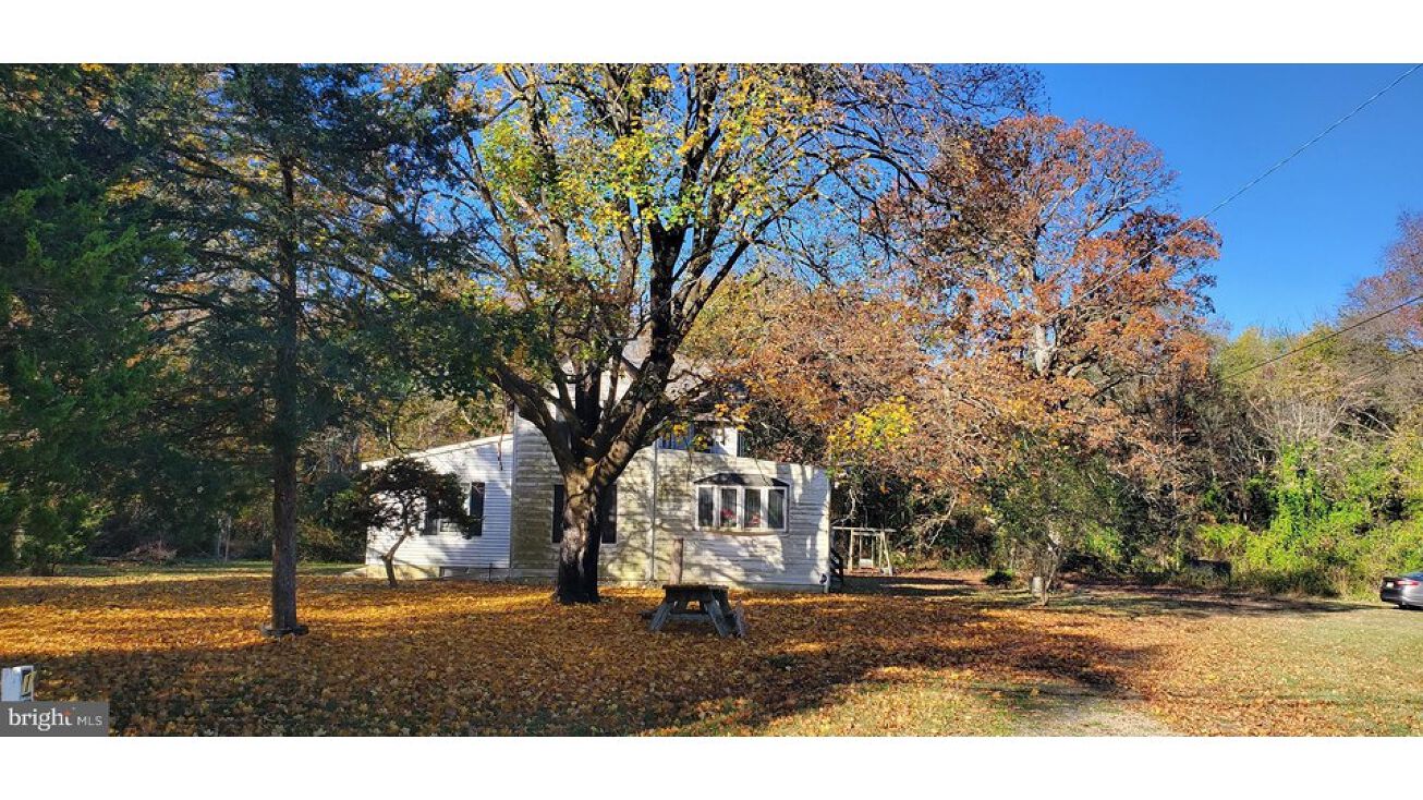 1081 Gershal Ave, Elmer, NJ 08318