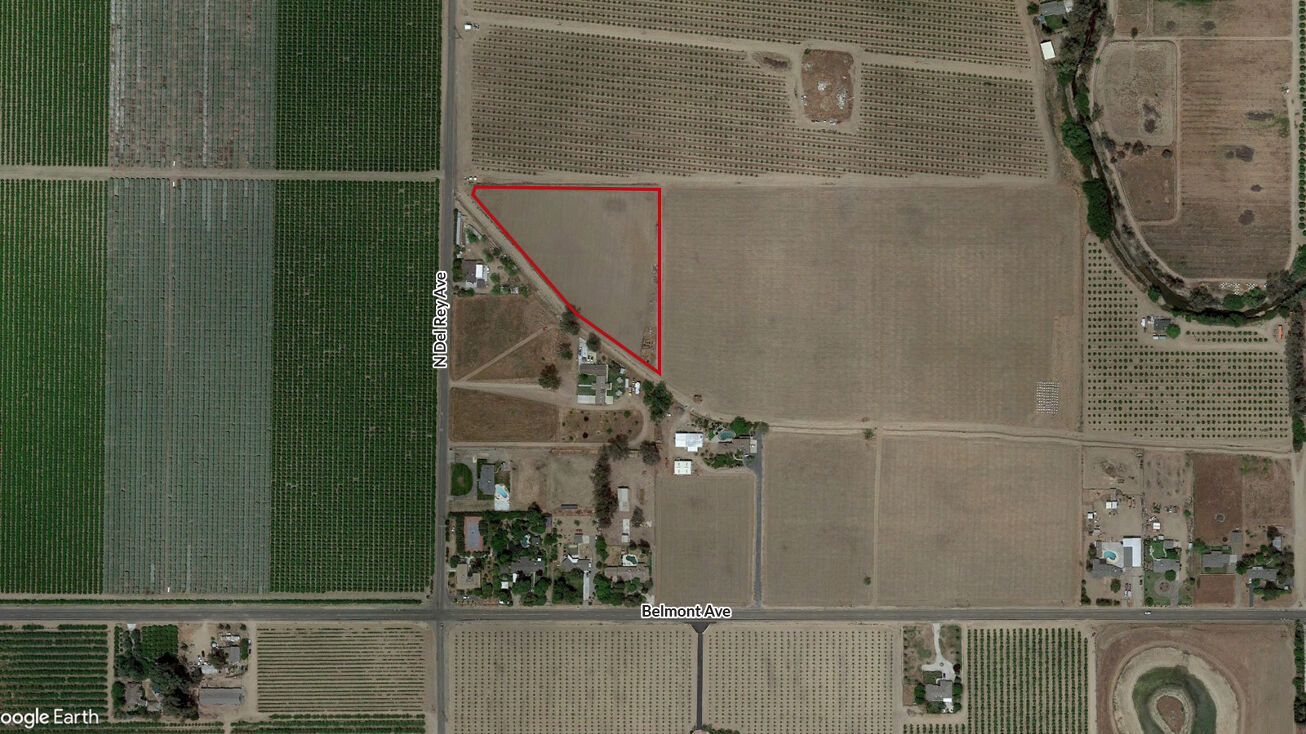 N Del Rey Ave, Sanger, CA 93657