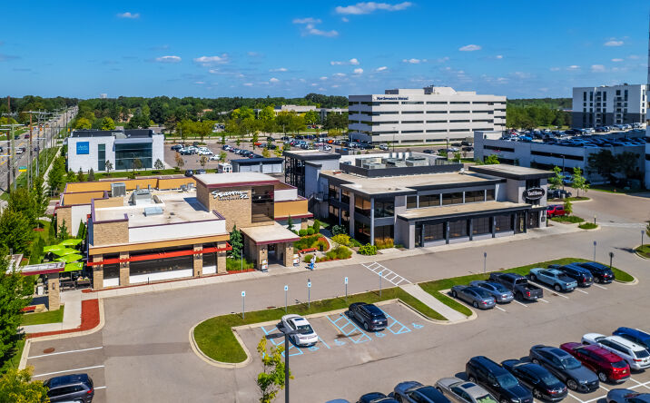 Pictures of Retail property located at 700 W Big Beaver Rd, Troy, MI 48084 for sales - image #1