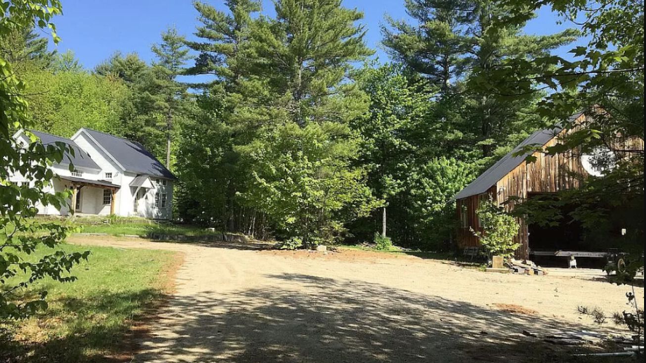 65 ⛉ Cornhill Rd, Brownfield, ME 04010