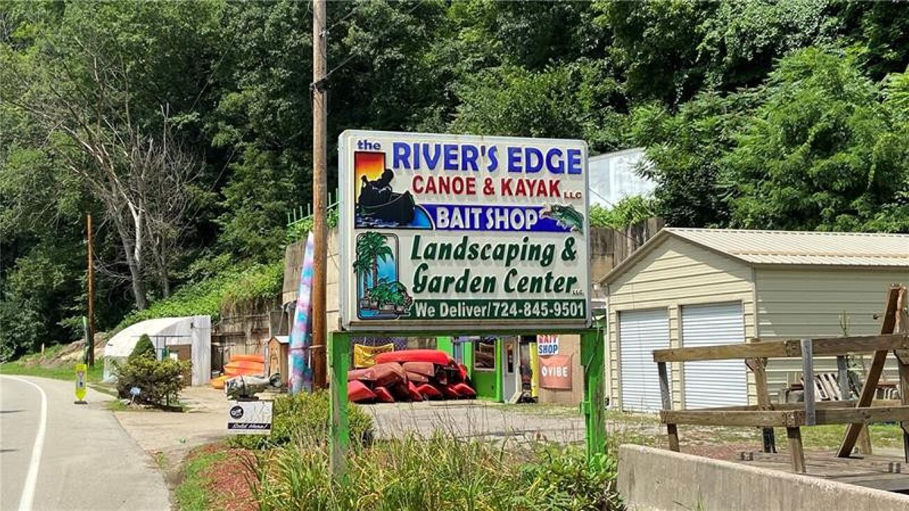 3158 River Rd, Leechburg, PA 15656