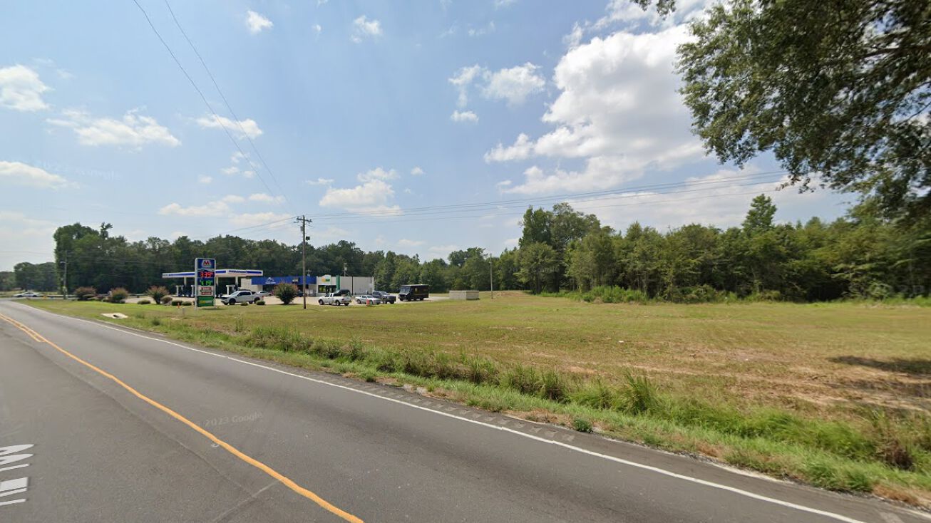 165 Co Rd 24, Fort Mitchell, AL 36856