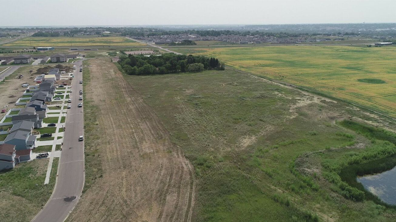 Tbd & 2015 35th St, Minot, ND 58703