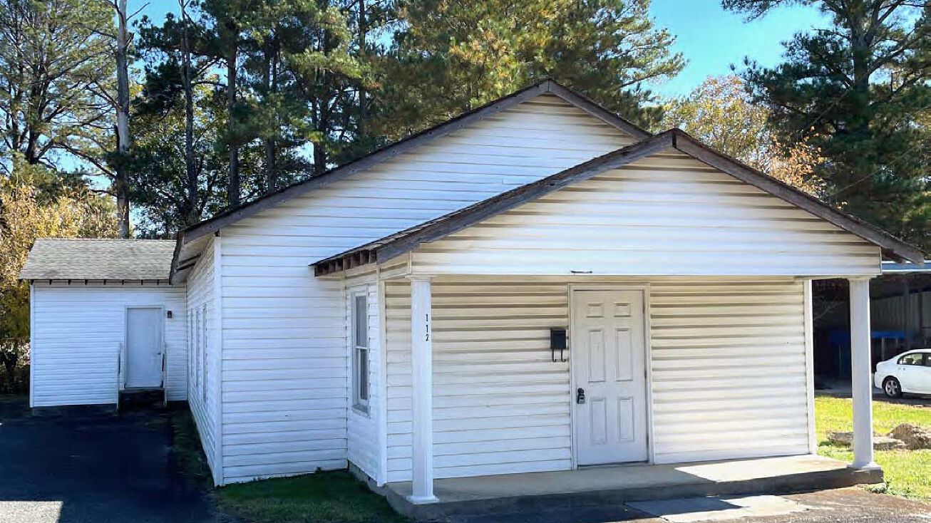 129 Railroad St, Adairsville, GA 30103