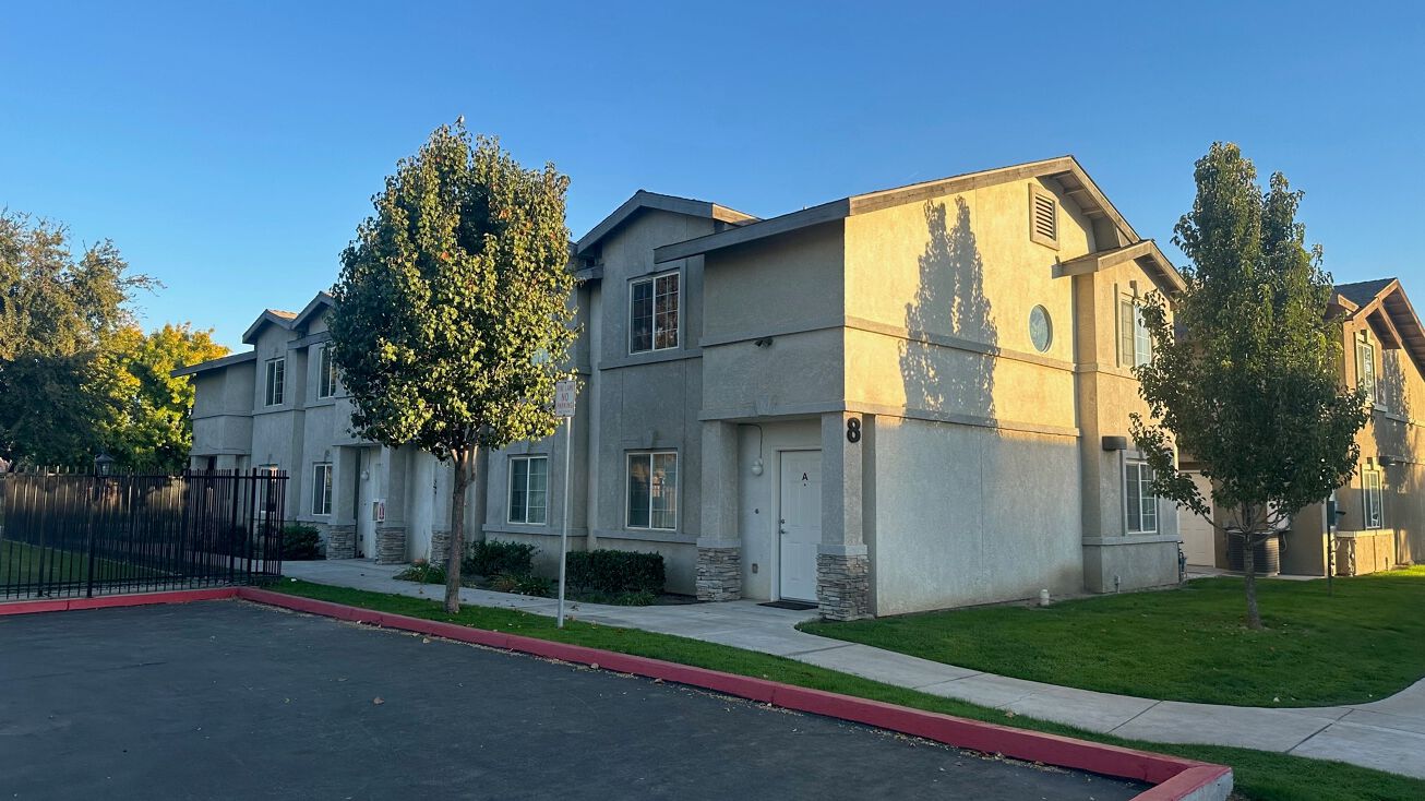 600 Hosking Ave, Bakersfield, CA 93307