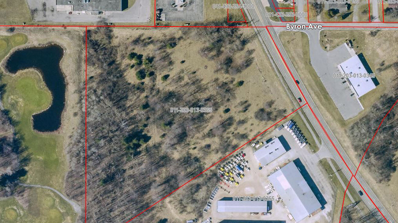 8000 W Houghton Lake Dr, Houghton Lake, MI 48629