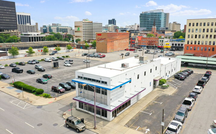 Pictures of Office property located at 262-266 S 3rd St, Columbus, OH 43215 for comps - image #1