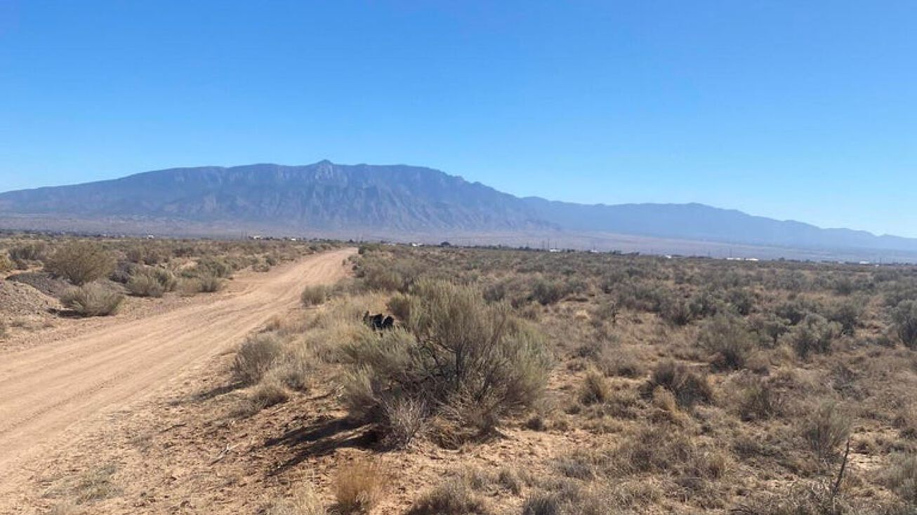 Kim Rd, Rio Rancho, NM 87144