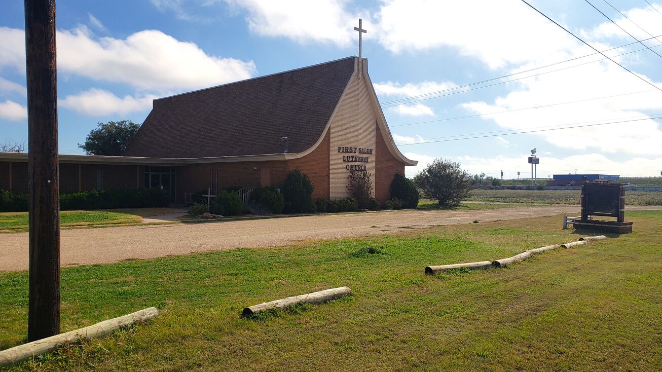 923 Main St, Roscoe, TX 79545