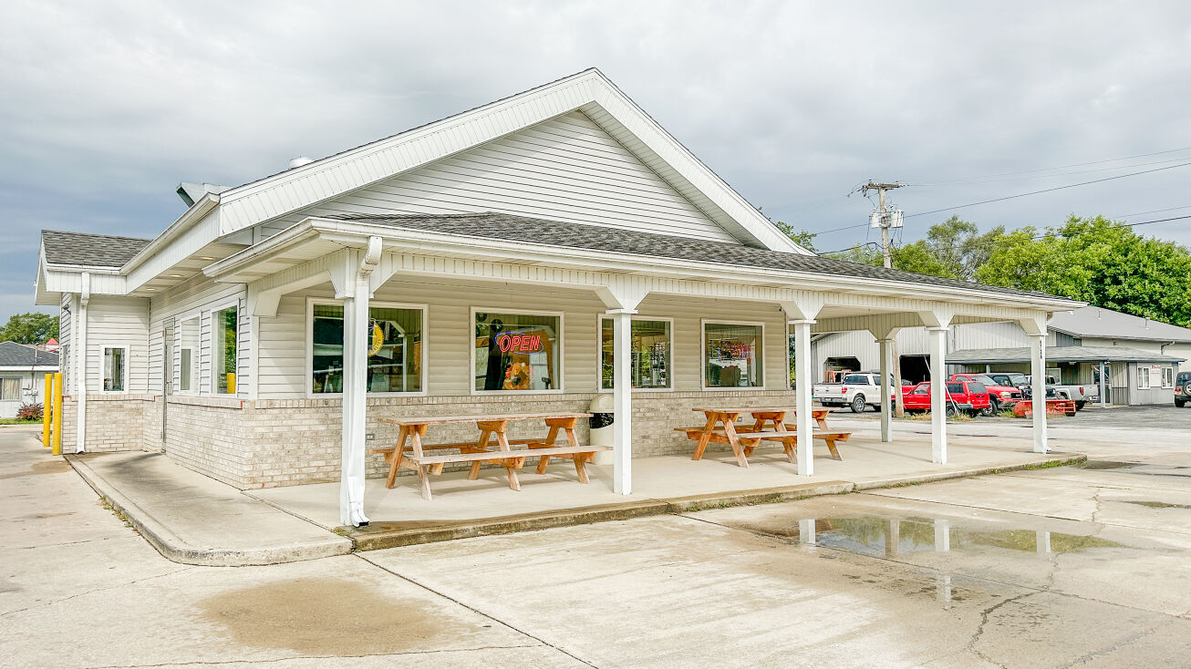 6726 IL1, St Anne, IL 60964