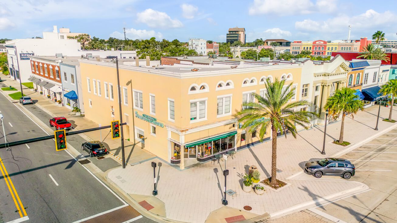 262 S Beach St, Daytona Beach, FL 32114