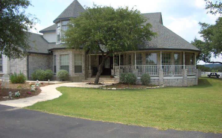 Pictures of Multifamily property located at 610 Old Boerne Rd, Bulverde, TX 78163 for sales - image #1