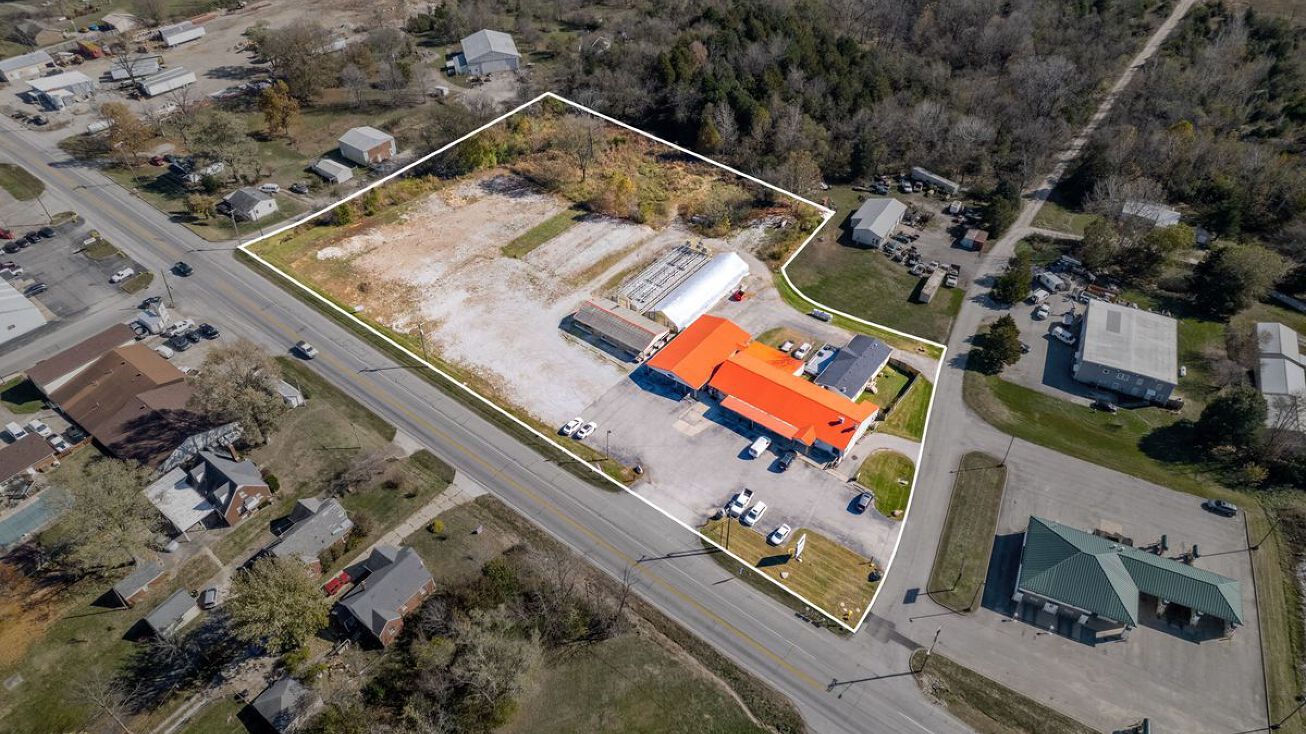 11106 IN62, Charlestown, IN 47111