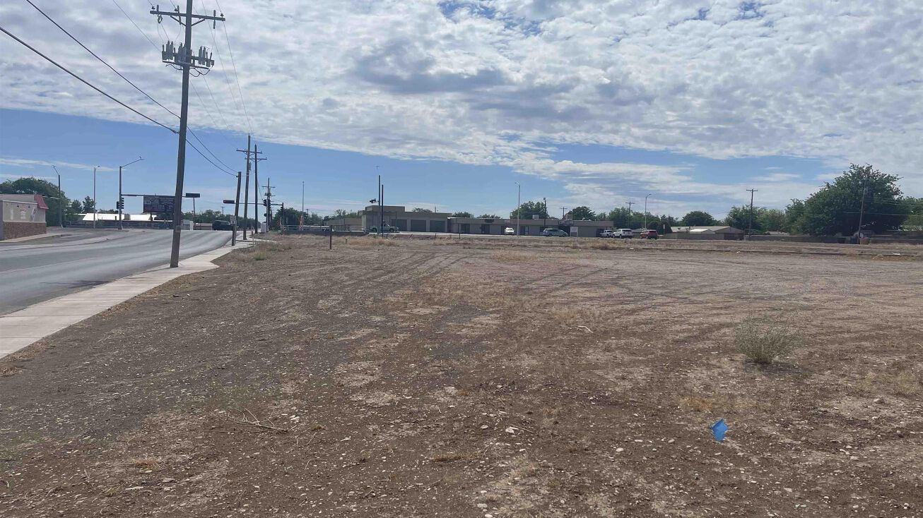 1008 Mcgaffey, 1008 Mcgaffey, NM 88203