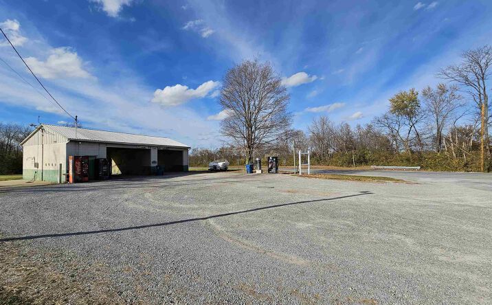 Pictures of Business for Sale property located at 406 N 7TH Street, Dahlgren, IL 62828 for sales - image #1