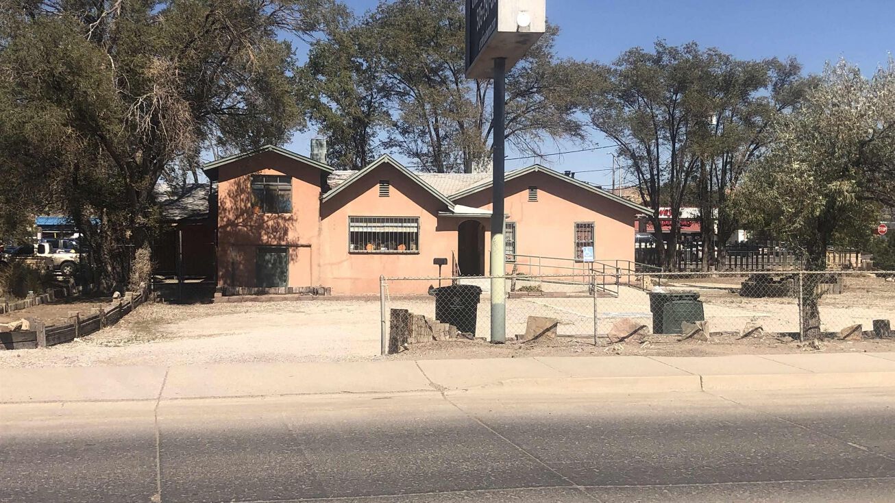 1211 E Aztec, Gallup, NM 87301