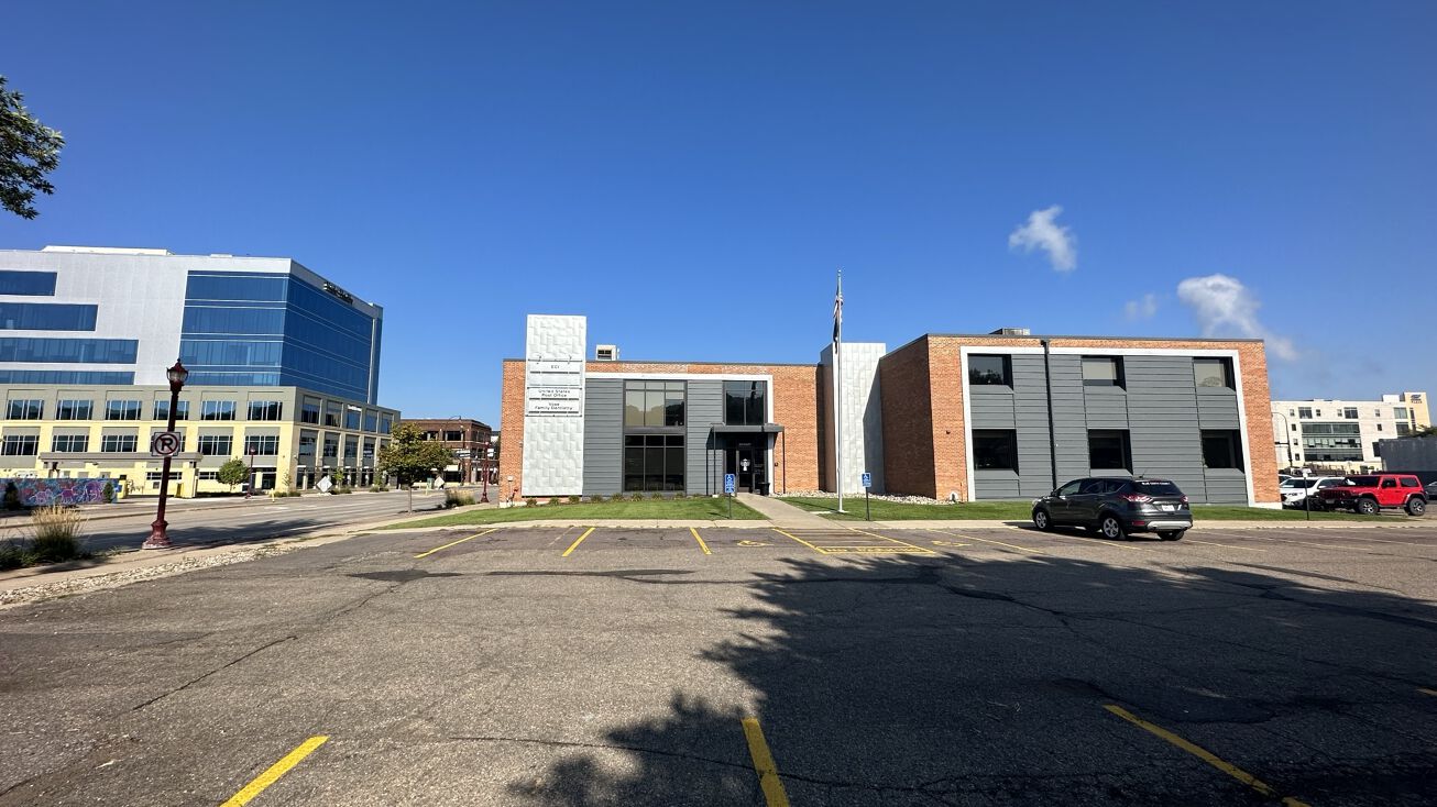 220 E Main Street, Mankato, MN 56001