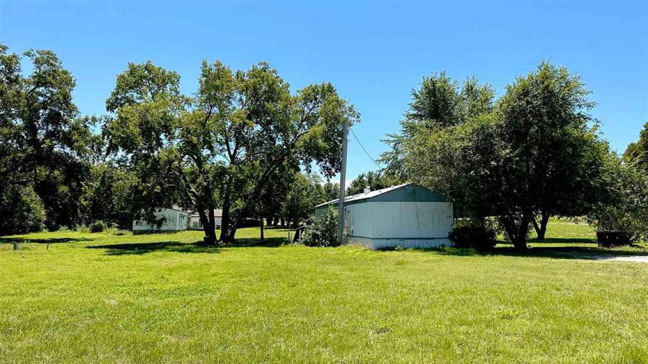 95 Holmes Rd, Ponca City, OK 74604