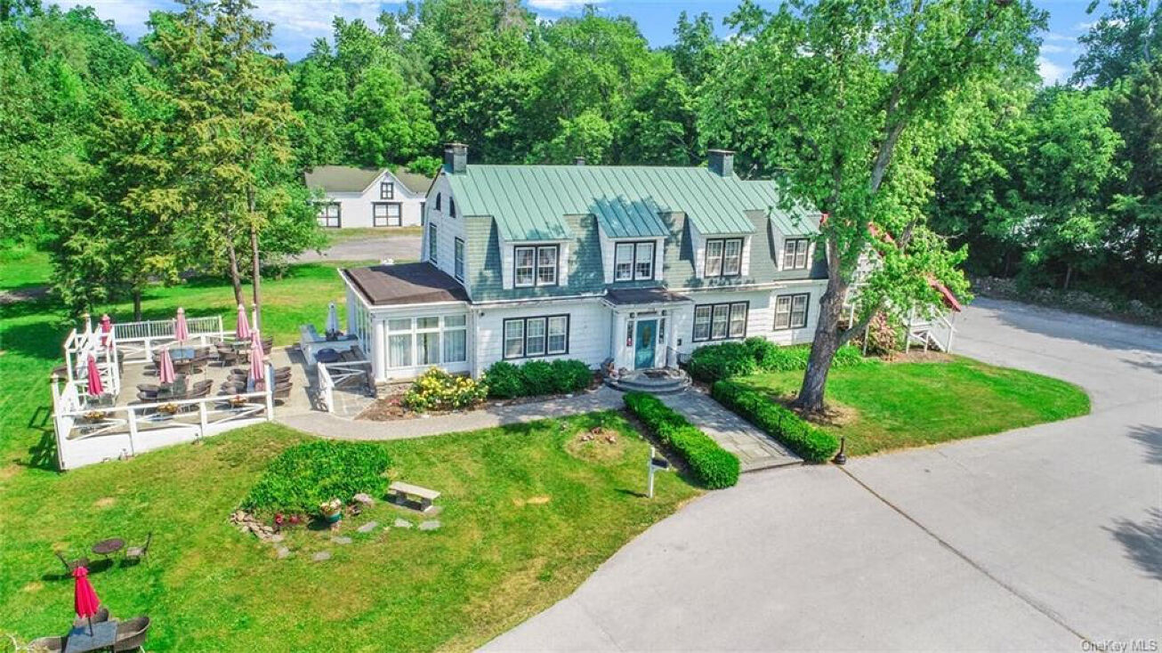 779 Dutchess Turnpike, Arlington, NY 12603