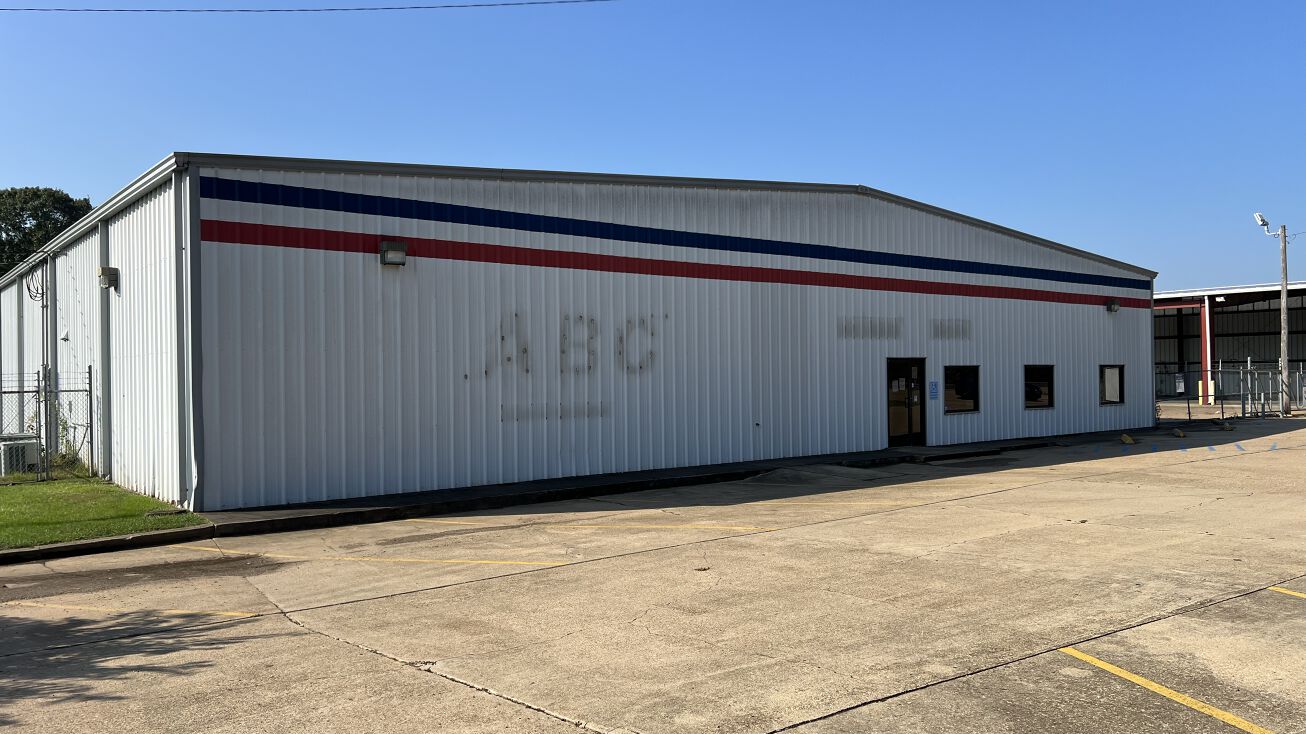 4623 Greenwood Rd, Shreveport, LA 71134