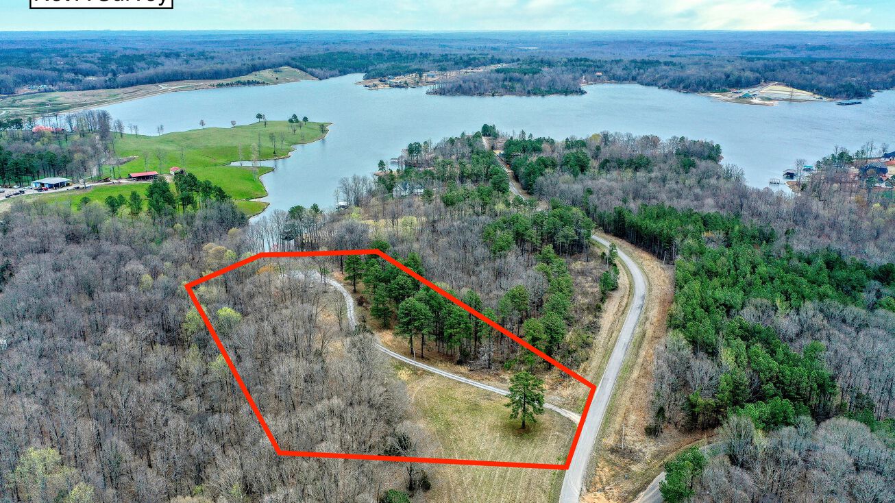 1570 Reedy Creek Rd, Huntingdon, TN 38344