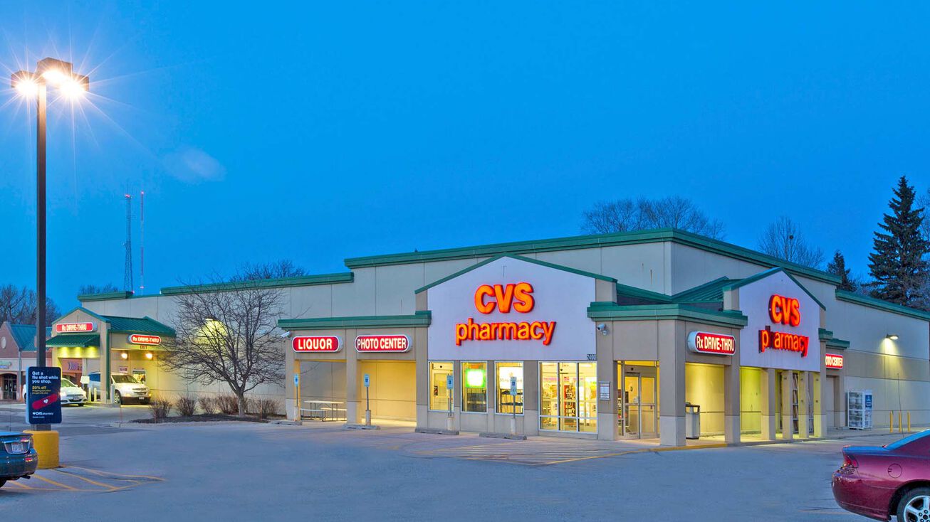 2425 Muscatine Ave, Iowa City, IA 52240