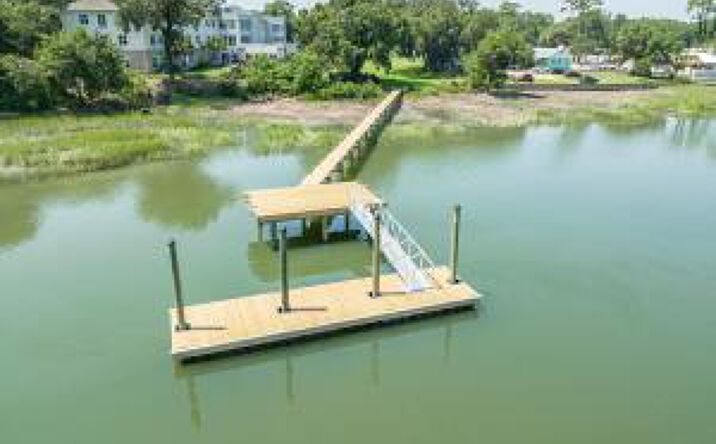 Pictures of Retail property located at 81 Sea Island Pkwy, Beaufort, SC 29907 for sales - image #1