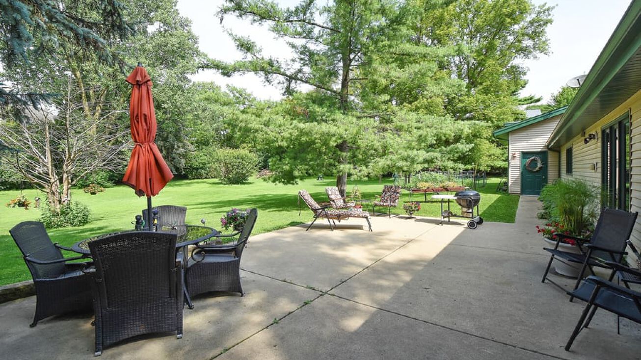 306 N Clyde Ave, Palatine, IL 60067