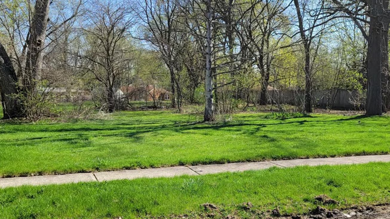 4 Woodstock Ave, Kenilworth, IL 60043