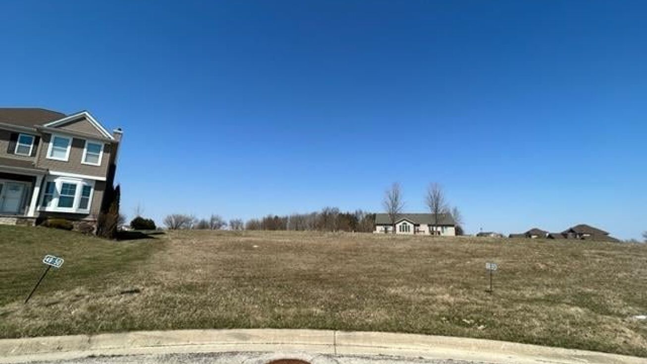 285 Cloud Mist Drive, Capron, IL 61012
