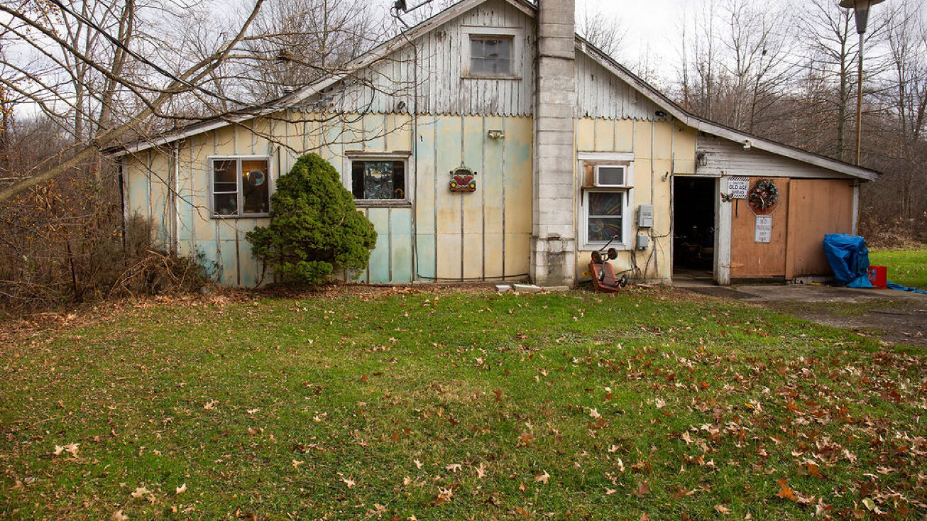 2600 Walter Main Rd, Geneva, OH 44041