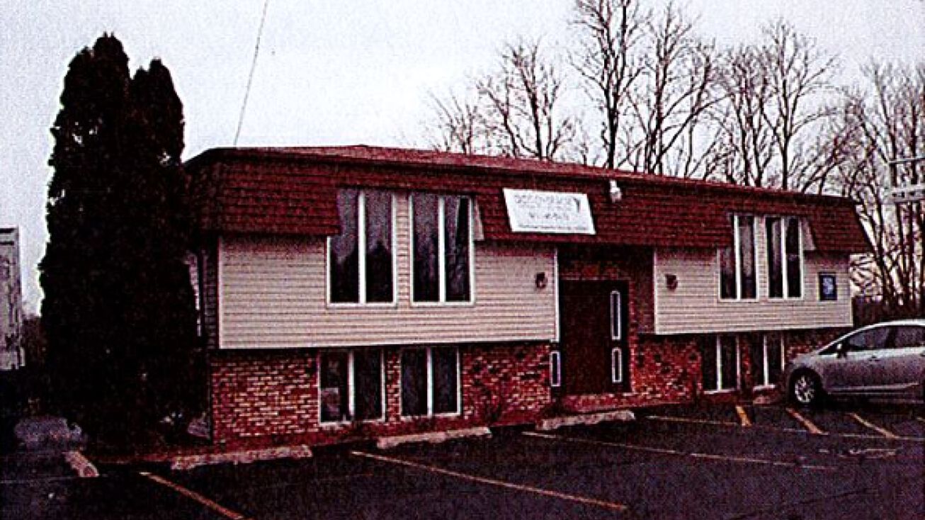 2705 Kimberly Road, Bettendorf, IA 52722