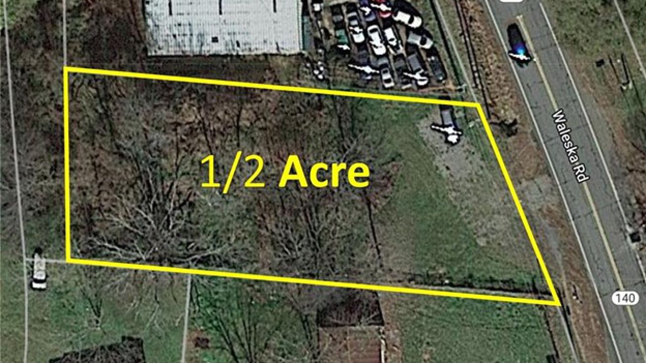 811 Waleska Rd, Canton, GA 30114