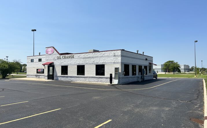 Pictures of Retail property located at 5200 52nd St, Kenosha, WI 53144 for sales - image #1