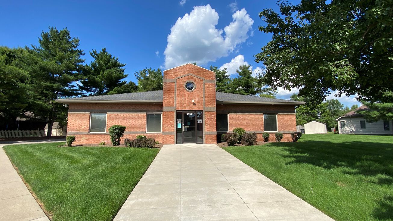 2753 Fox Pointe Dr, Columbus, IN 47203 | Crexi.com