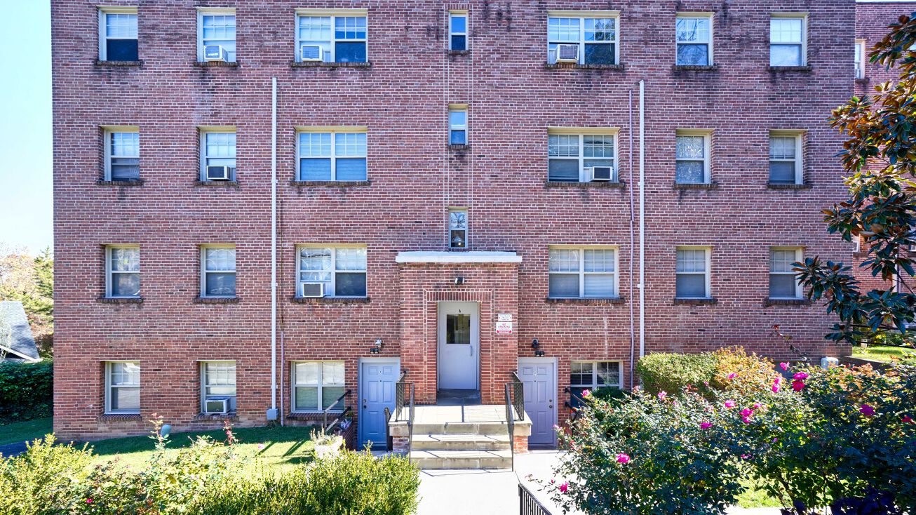 N Manor Cir, Takoma Park, MD 20912