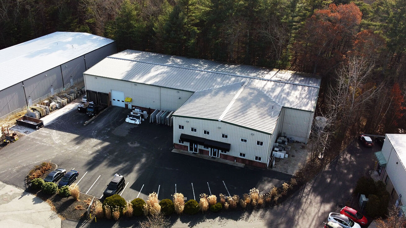 12 Rosenfeld Dr, Hopedale, MA 01747