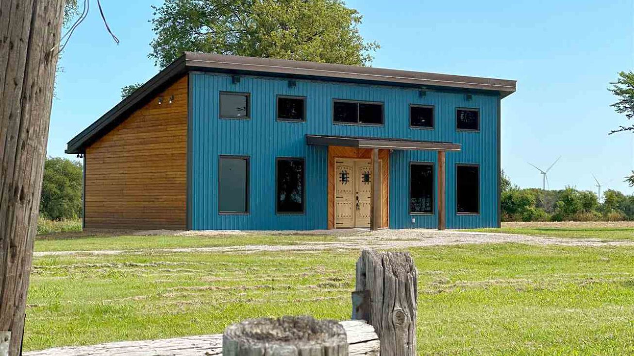 1250 N E Pleasant View Rd, Ponca City, OK 74601