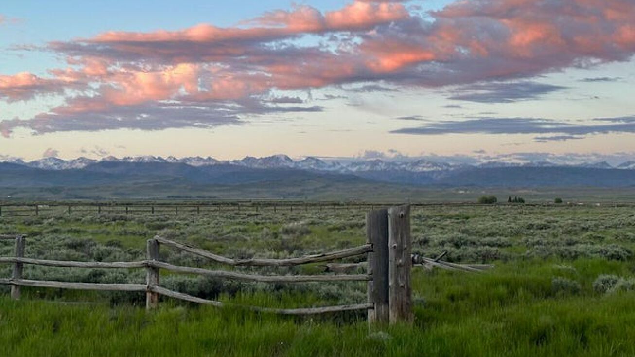 4 Carter Avenue, Cora, WY 82925