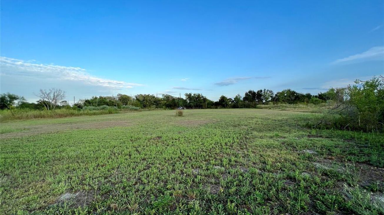 10310 County Rd 67, Manvel, TX 77578