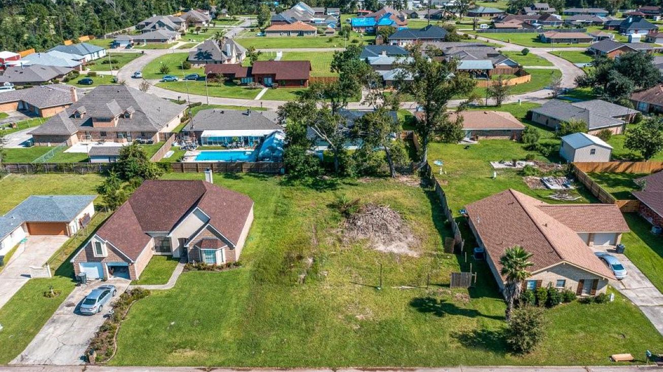 2009 Bancroft St, Lake Charles, LA 70607