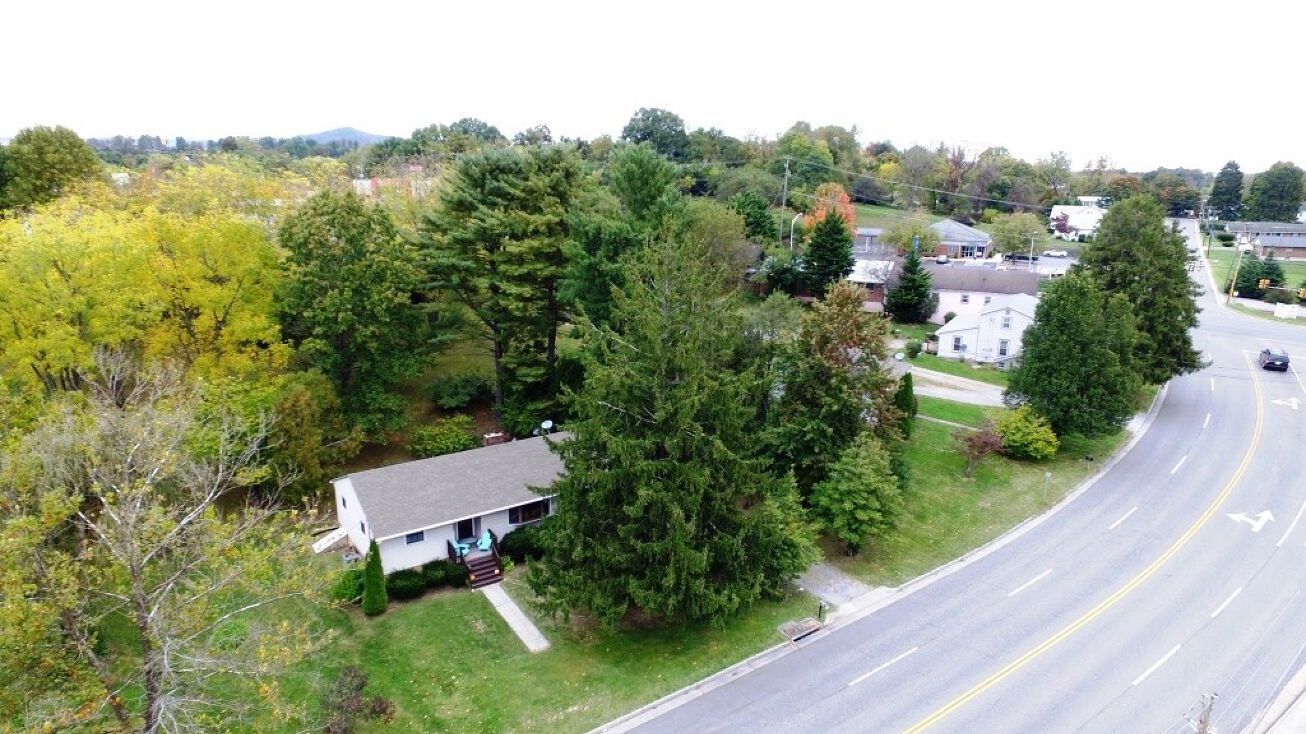 N 4th Street, Wytheville, VA 24382