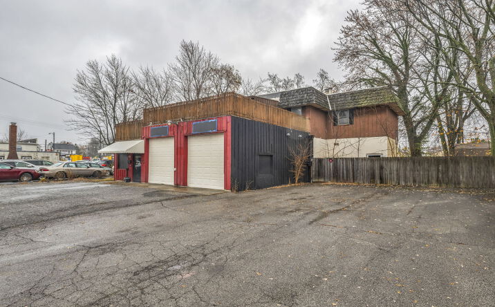 61 Hawthorne St, Elyria, OH 44035 | Crexi.com