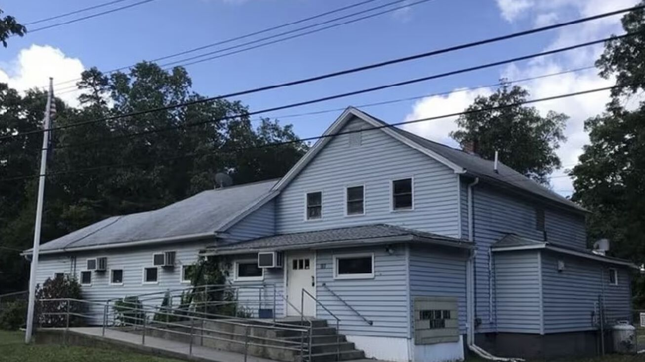 151 Point Grove Rd, Southwick, MA 01077