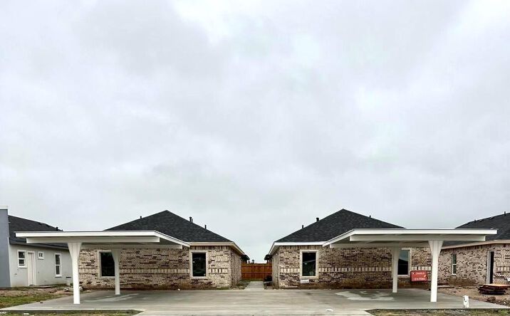 Pictures of Multifamily property located at 1009 W Mahala Avenue, Alton, TX 78573 for sales - image #1