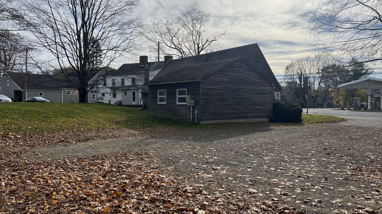 1161 Boston Post Rd, Guilford, CT 06437